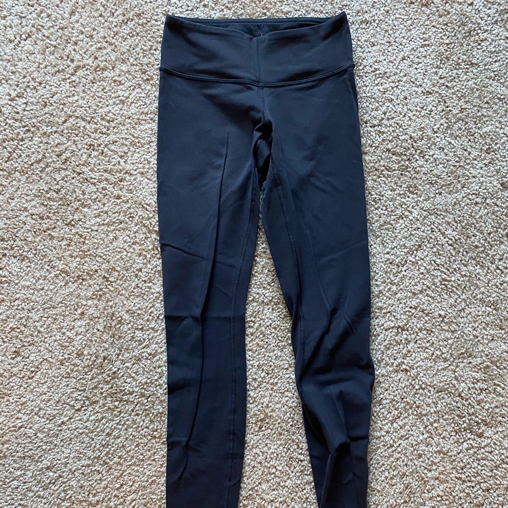 Lululemon wunder under black